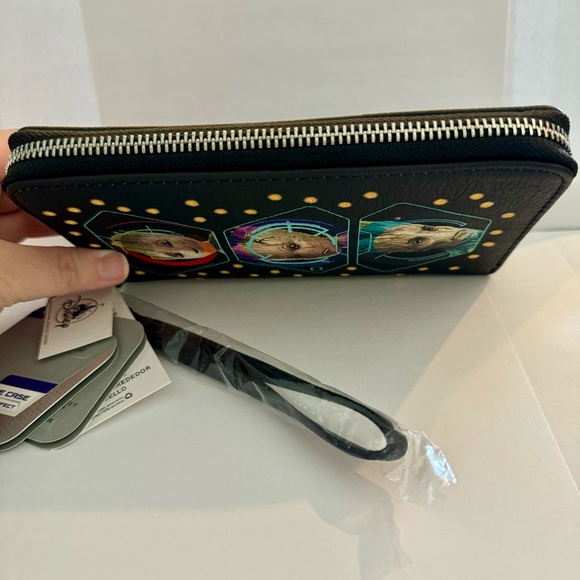 NWT. Disney Parks Marvel Guardians of Galaxy - I Am Groot Phone Case Wallet - Picture 5 of 13